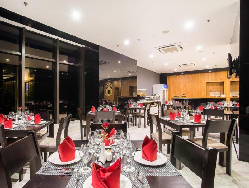 Tryp By Wyndham Yangon Hotel Exterior foto